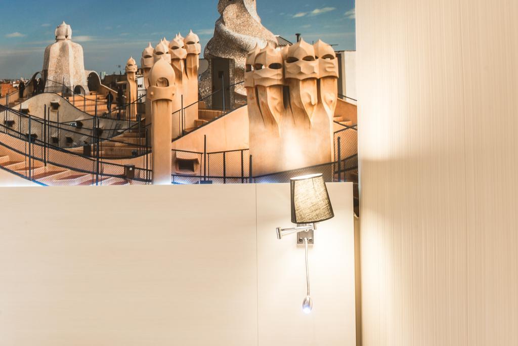 Hostal Bcn Ramblas Barcelona Zewnętrze zdjęcie