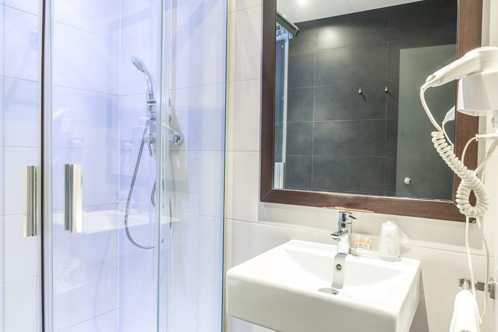 Hostal Bcn Ramblas Barcelona Zewnętrze zdjęcie