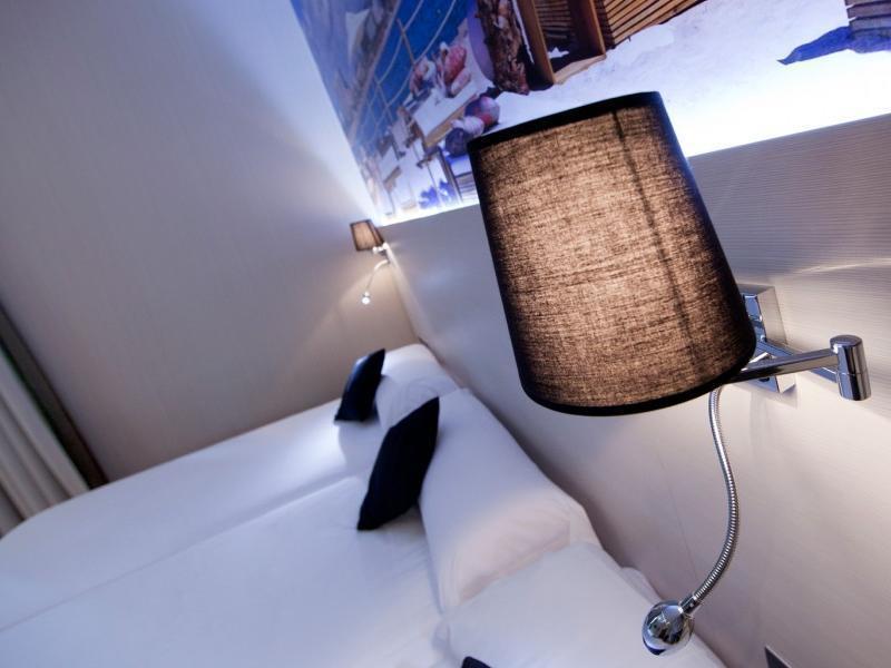 Hostal Bcn Ramblas Barcelona Zewnętrze zdjęcie